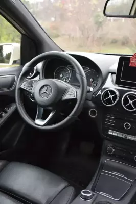 Mercedes B 180 for rent in Croatia